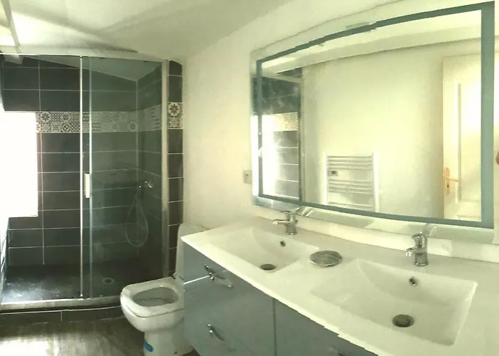 Maison Entiere Au Pied Des Vignes